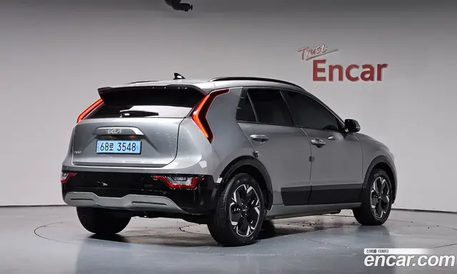 Kia Niro, 2022, 9 409 км