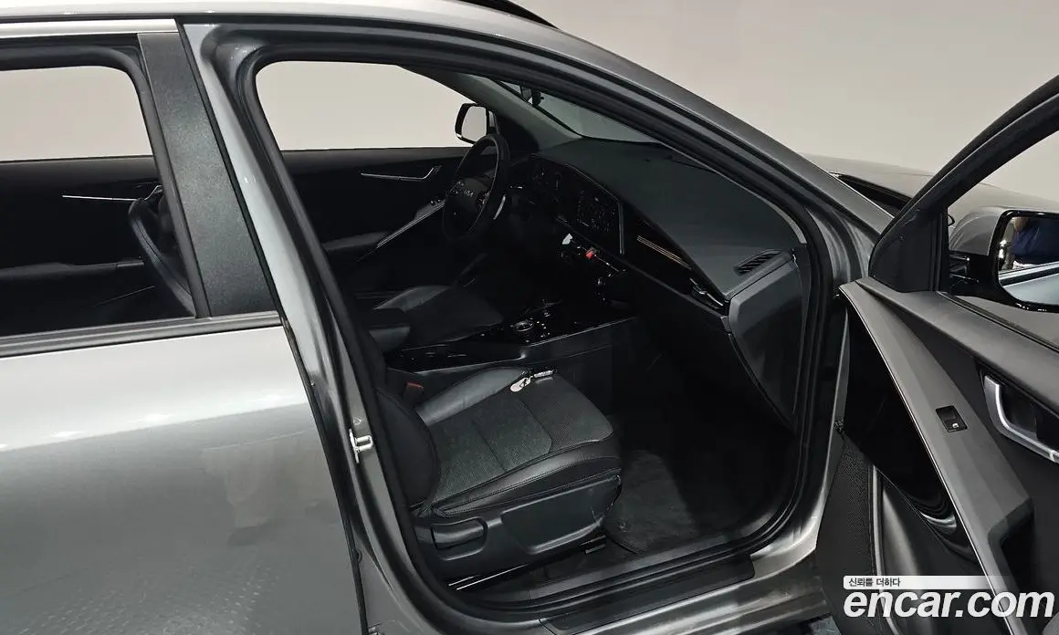 Kia Niro 2022 0.2 автомат (гидро), фото 16
