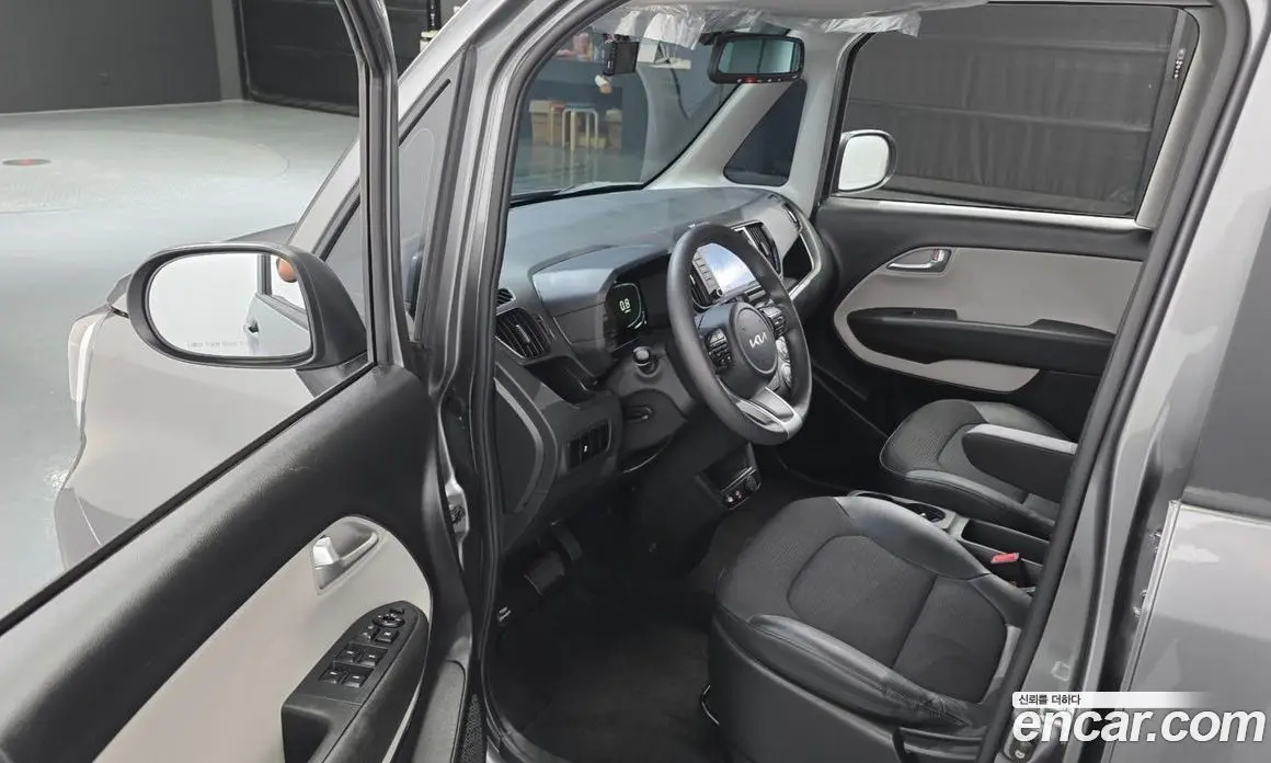 Kia Ray 2022 1.0 автомат (гидро), фото 13