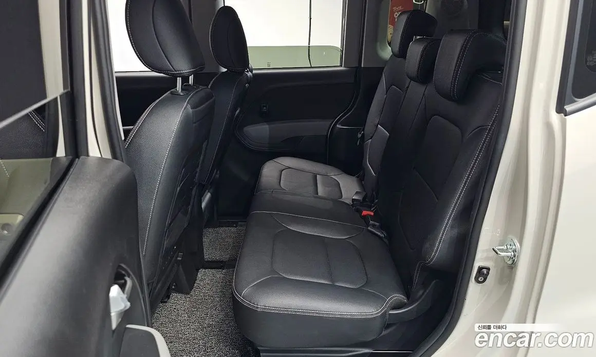 Kia Ray 2022 1.0 автомат (гидро), фото 17