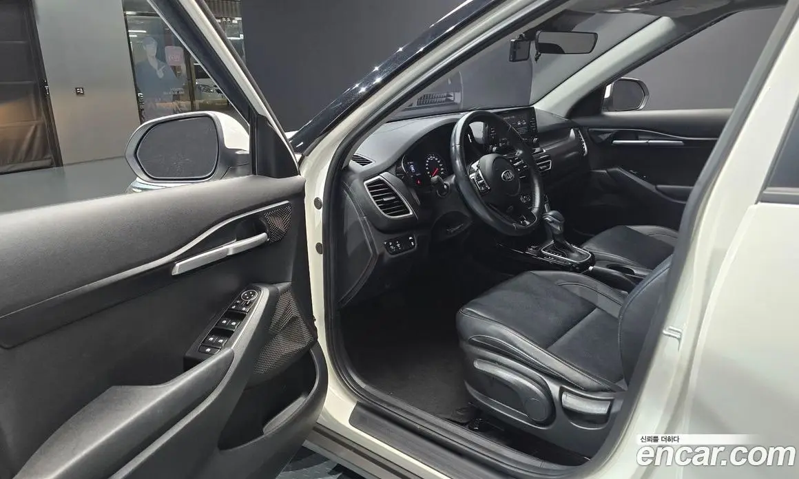 Kia Seltos 2020 1.6 автомат (гидро), фото 13 Kia Seltos 2020 1.6 автомат (гидро), фото 13