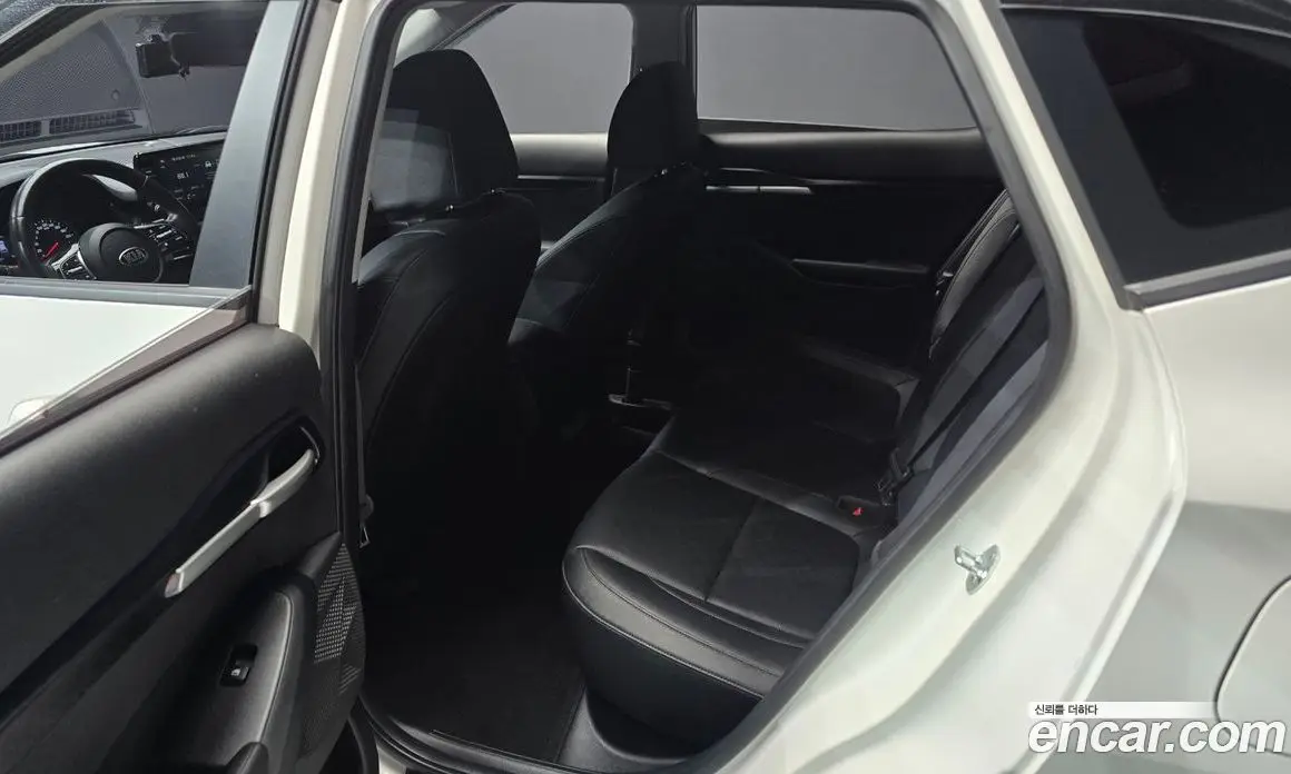 Kia Seltos 2020 1.6 автомат (гидро), фото 18 Kia Seltos 2020 1.6 автомат (гидро), фото 18