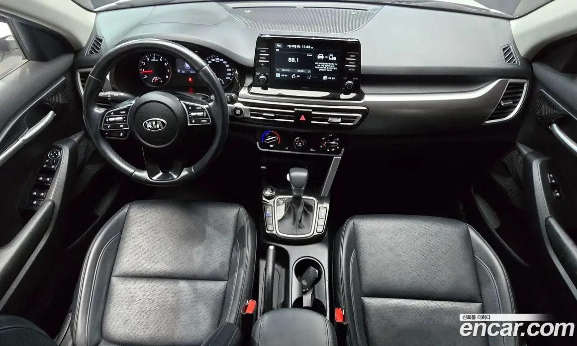 Kia Seltos 2020 1.6 автомат (гидро), фото 10 Kia Seltos 2020 1.6 автомат (гидро), фото 10