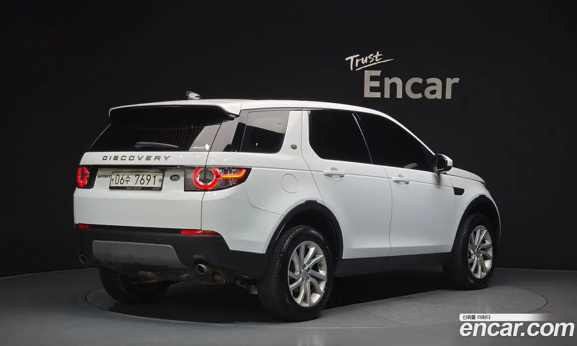Land Rover Discovery Sport 2017 2.0 автомат (гидро), фото 2 Land Rover Discovery Sport 2017 2.0 автомат (гидро), фото 2