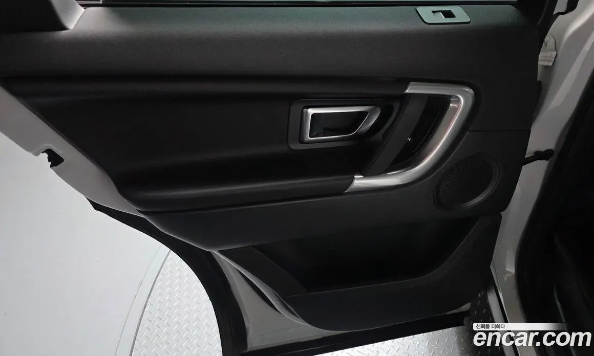 Land Rover Discovery Sport 2017 2.0 автомат (гидро), фото 15 Land Rover Discovery Sport 2017 2.0 автомат (гидро), фото 15