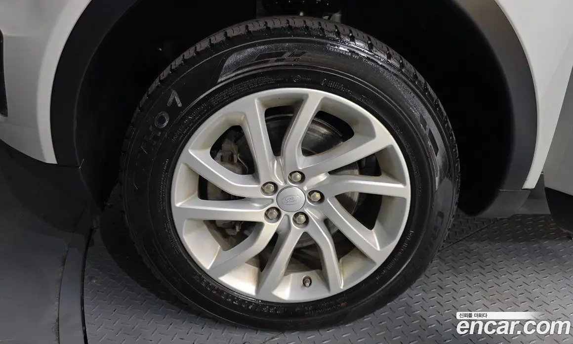 Land Rover Discovery Sport 2017 2.0 автомат (гидро), фото 5 Land Rover Discovery Sport 2017 2.0 автомат (гидро), фото 5