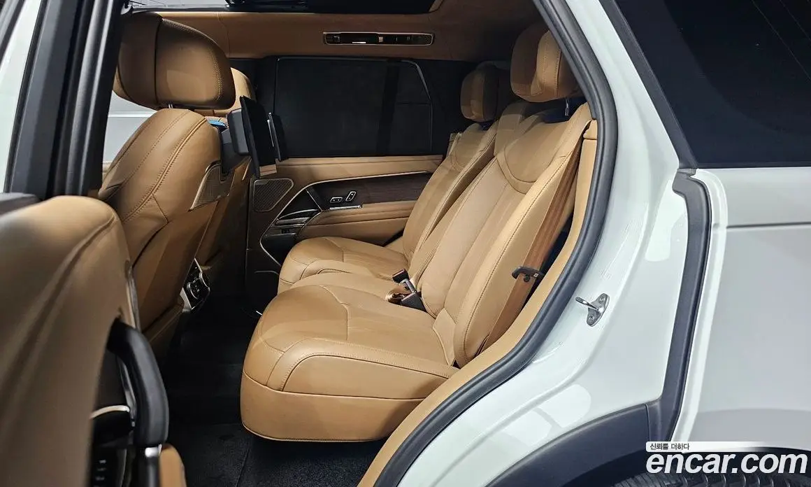 Land Rover Range Rover 2023 4.4 автомат (гидро), фото 18