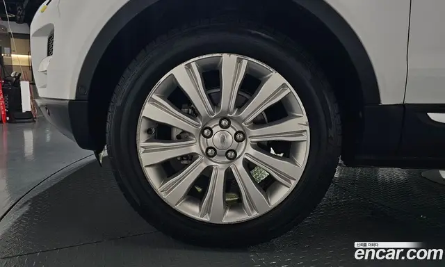 Land Rover Range Rover Evoque 2014 2.2 автомат (гидро), миниатюра 4