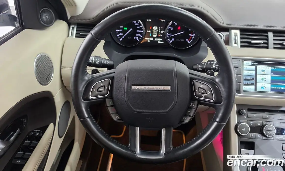 Land Rover Range Rover Evoque 2015 2.0 автомат (гидро), фото 13