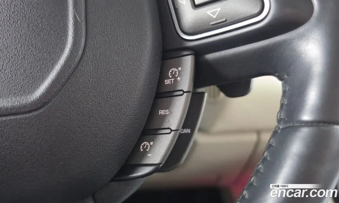 Land Rover Range Rover Evoque 2015 2.0 автомат (гидро), фото 16