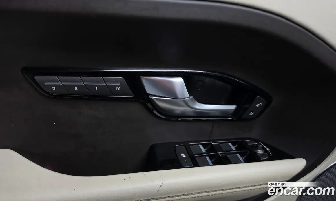 Land Rover Range Rover Evoque 2015 2.0 автомат (гидро), фото 20