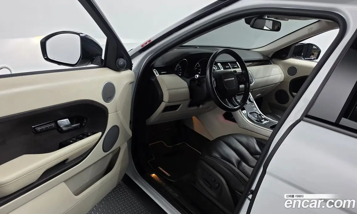 Land Rover Range Rover Evoque 2015 2.0 автомат (гидро), фото 10
