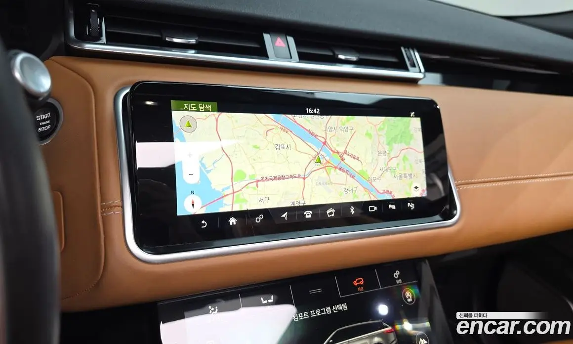 Land Rover Range Rover Velar 2018 3.0 автомат (гидро), фото 18 Land Rover Range Rover Velar 2018 3.0 автомат (гидро), фото 18