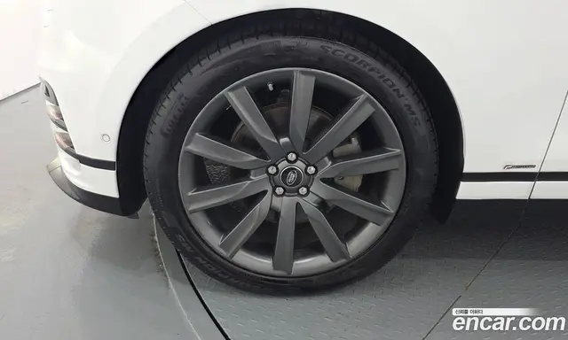 Land Rover Range Rover Velar 2018 3.0 автомат (гидро), миниатюра 4 Land Rover Range Rover Velar 2018 3.0 автомат (гидро), миниатюра 4