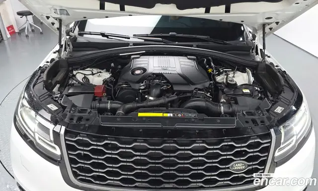 Land Rover Range Rover Velar 2018 3.0 автомат (гидро), миниатюра 5 Land Rover Range Rover Velar 2018 3.0 автомат (гидро), миниатюра 5