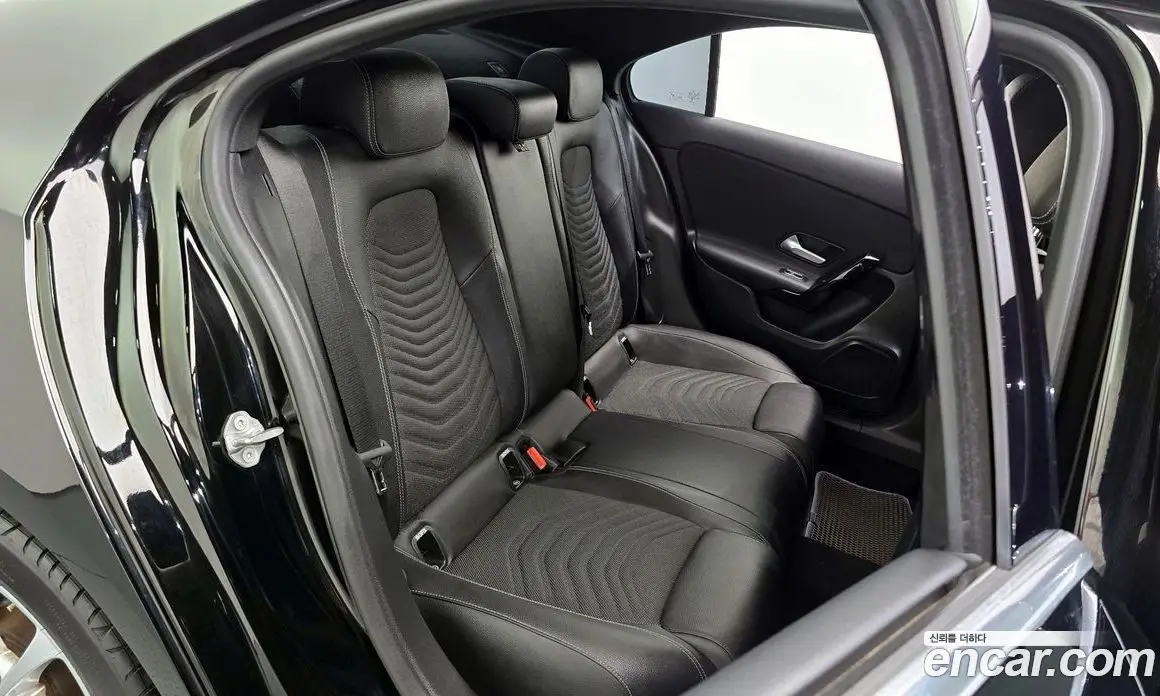 Mercedes-Benz A-Class 2020 2.0 автомат (гидро), фото 17 Mercedes-Benz A-Class 2020 2.0 автомат (гидро), фото 17