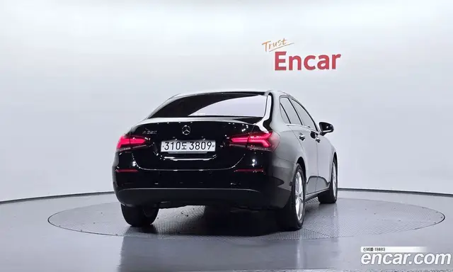 Mercedes-Benz A-Class 2020 2.0 автомат (гидро), миниатюра 4 Mercedes-Benz A-Class 2020 2.0 автомат (гидро), миниатюра 4
