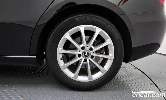 Mercedes-Benz A-Class 2020 2.0 автомат (гидро), миниатюра 7 Mercedes-Benz A-Class 2020 2.0 автомат (гидро), миниатюра 7