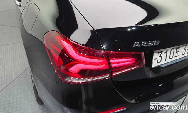 Mercedes-Benz A-Class 2020 2.0 автомат (гидро), миниатюра 9 Mercedes-Benz A-Class 2020 2.0 автомат (гидро), миниатюра 9