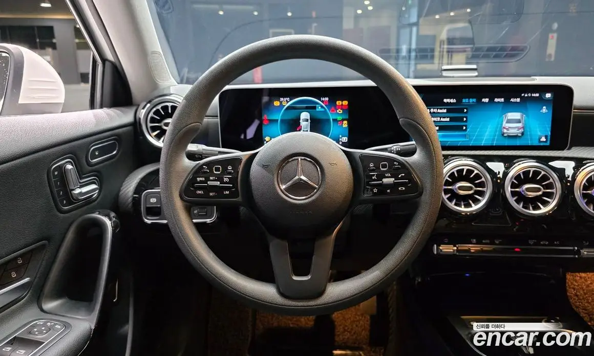 Mercedes-Benz A-Class 2020 2.0 автомат (гидро), фото 20 Mercedes-Benz A-Class 2020 2.0 автомат (гидро), фото 20