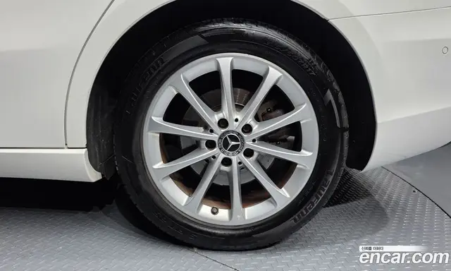 Mercedes-Benz A-Class 2020 2.0 автомат (гидро), миниатюра 7 Mercedes-Benz A-Class 2020 2.0 автомат (гидро), миниатюра 7
