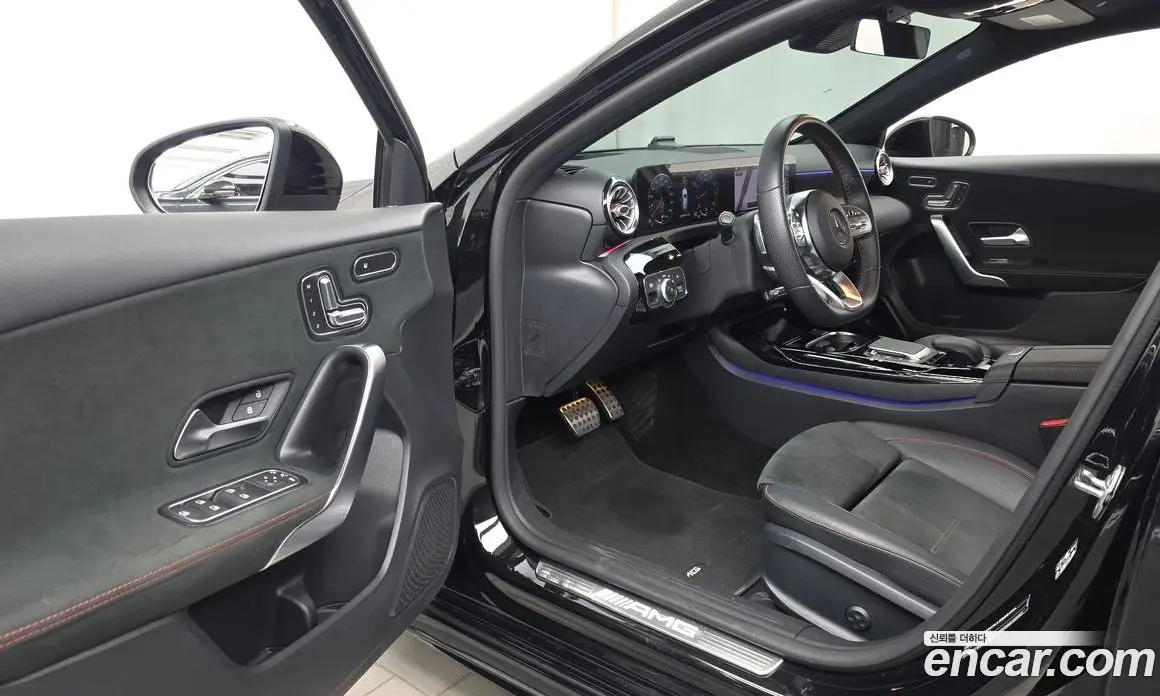 Mercedes-Benz A-Class 2021 2.0 автомат (гидро), фото 13