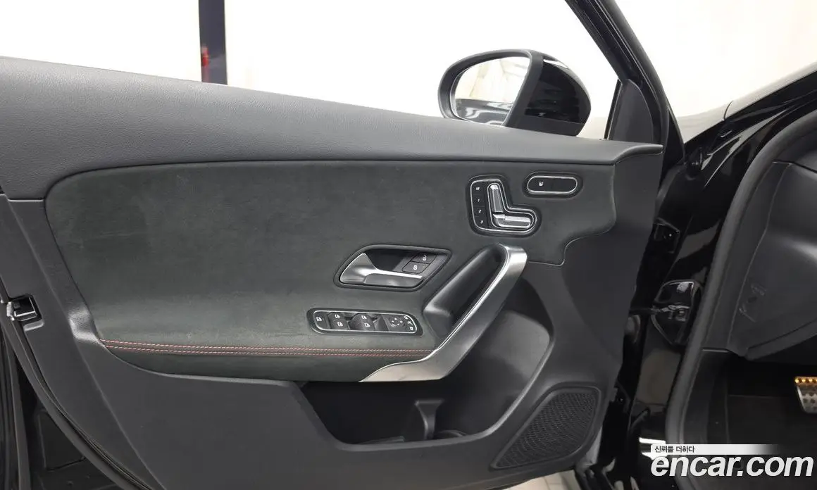 Mercedes-Benz A-Class 2021 2.0 автомат (гидро), фото 14