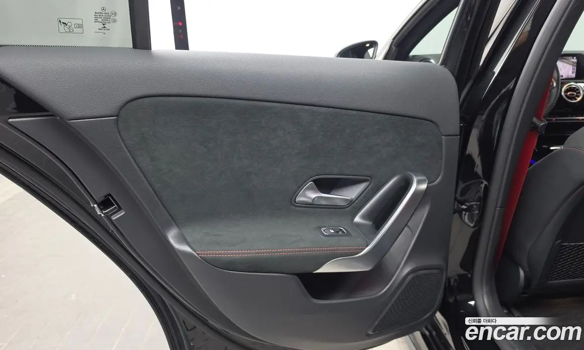 Mercedes-Benz A-Class 2021 2.0 автомат (гидро), фото 15