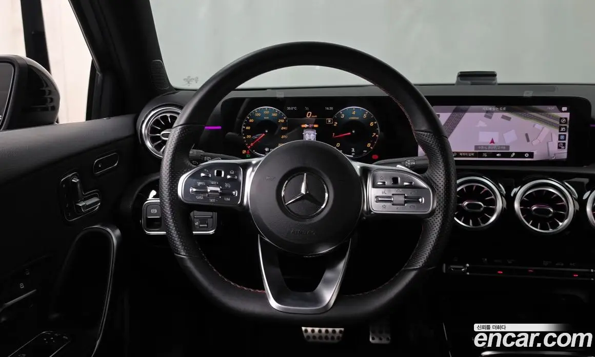 Mercedes-Benz A-Class 2021 2.0 автомат (гидро), фото 19