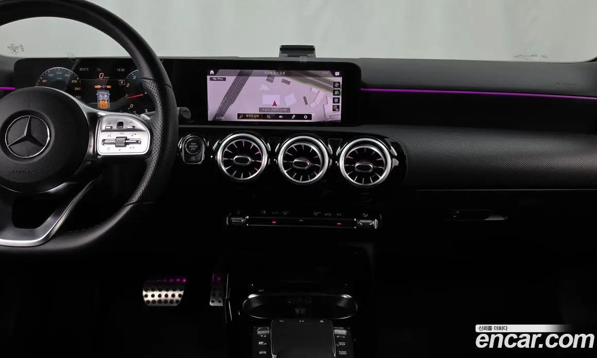 Mercedes-Benz A-Class 2021 2.0 автомат (гидро), фото 20