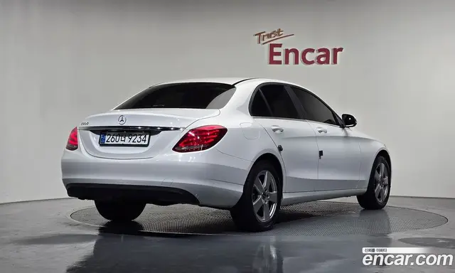 Mercedes-Benz C-Class 2017 2.0 автомат (гидро), миниатюра 2