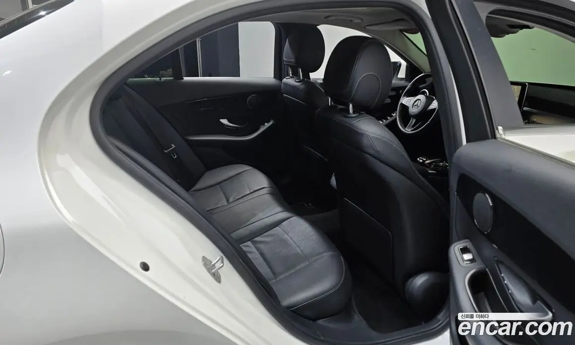 Mercedes-Benz C-Class 2017 2.0 автомат (гидро), фото 17