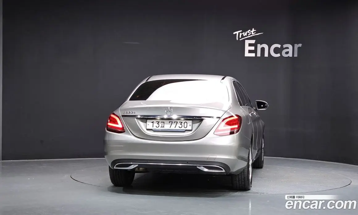 Mercedes-Benz C-Class 2019 1.9 автомат (гидро), фото 4