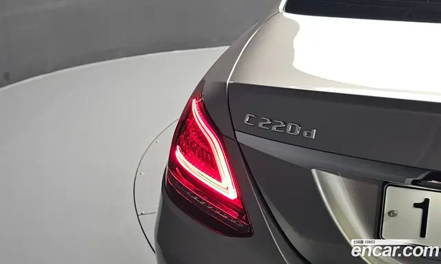Mercedes-Benz C-Class 2019 1.9 автомат (гидро), миниатюра 9