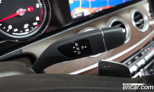 Mercedes-Benz E-Class 2016 1.9 автомат (гидро), миниатюра 11 Mercedes-Benz E-Class 2016 1.9 автомат (гидро), миниатюра 11