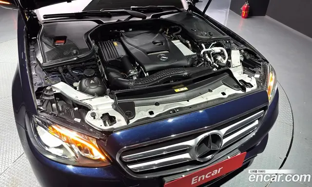 Mercedes-Benz E-Class 2018 2.0 автомат (гидро), миниатюра 6 Mercedes-Benz E-Class 2018 2.0 автомат (гидро), миниатюра 6