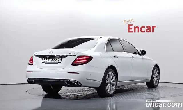 Mercedes-Benz E-Class 2019 1.9 автомат (гидро), миниатюра 2 Mercedes-Benz E-Class 2019 1.9 автомат (гидро), миниатюра 2