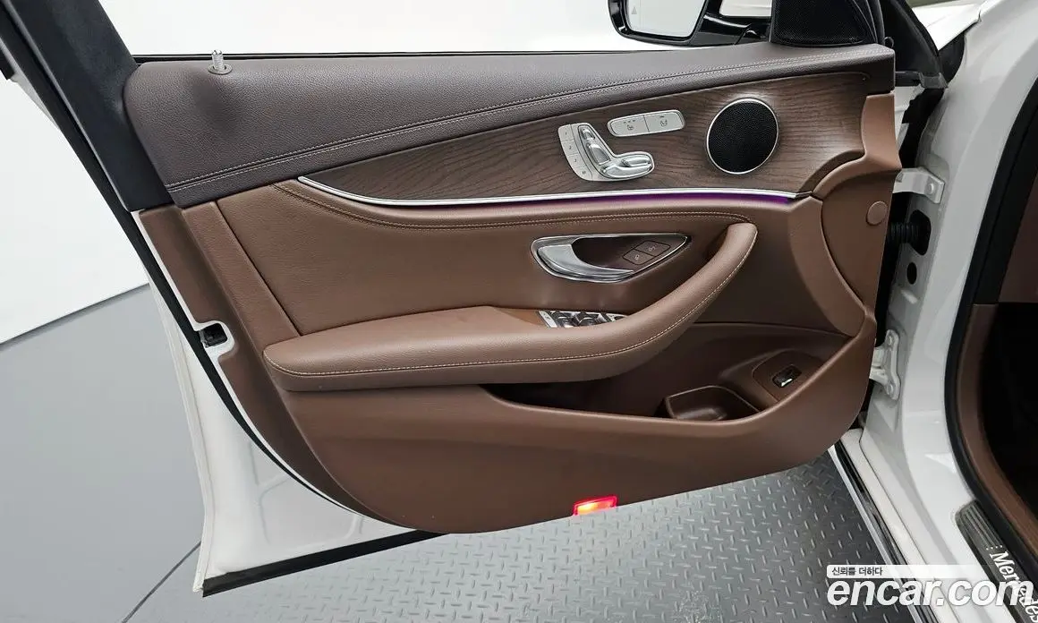 Mercedes-Benz E-Class 2019 1.9 автомат (гидро), фото 14 Mercedes-Benz E-Class 2019 1.9 автомат (гидро), фото 14
