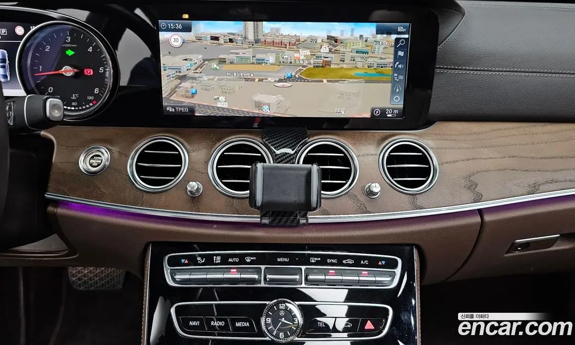 Mercedes-Benz E-Class 2019 1.9 автомат (гидро), фото 20 Mercedes-Benz E-Class 2019 1.9 автомат (гидро), фото 20