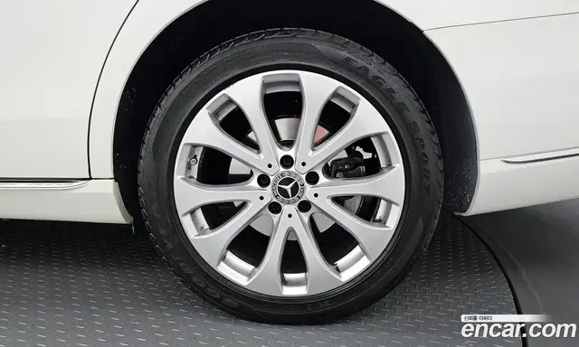 Mercedes-Benz E-Class 2019 1.9 автомат (гидро), миниатюра 7 Mercedes-Benz E-Class 2019 1.9 автомат (гидро), миниатюра 7