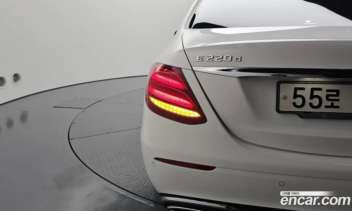 Mercedes-Benz E-Class 2019 1.9 автомат (гидро), фото 9 Mercedes-Benz E-Class 2019 1.9 автомат (гидро), фото 9