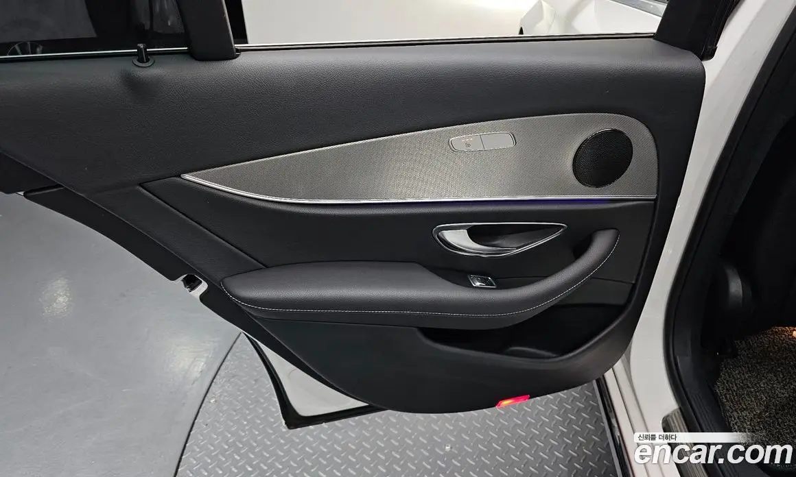 Mercedes-Benz E-Class 2019 2.0 автомат (гидро), фото 14