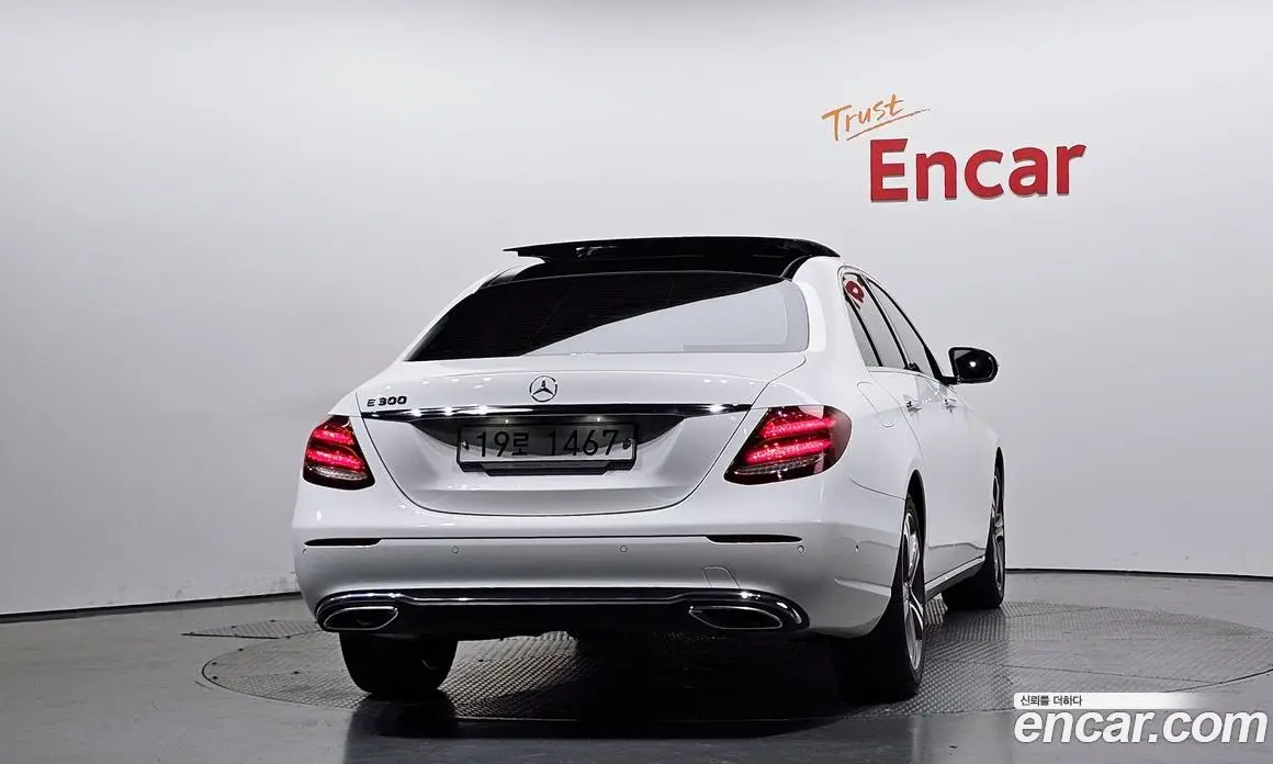 Mercedes-Benz E-Class 2019 2.0 автомат (гидро), фото 3