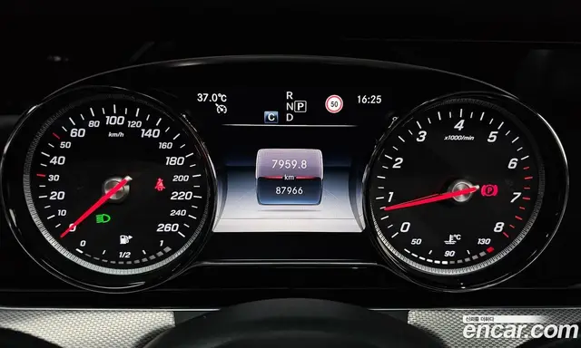 Mercedes-Benz E-Class 2019 2.0 автомат (гидро), миниатюра 10