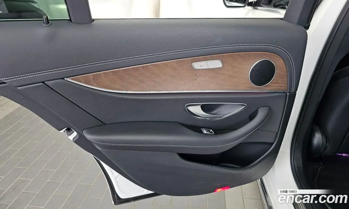 Mercedes-Benz E-Class 2020 2.0 автомат (гидро), фото 15 Mercedes-Benz E-Class 2020 2.0 автомат (гидро), фото 15