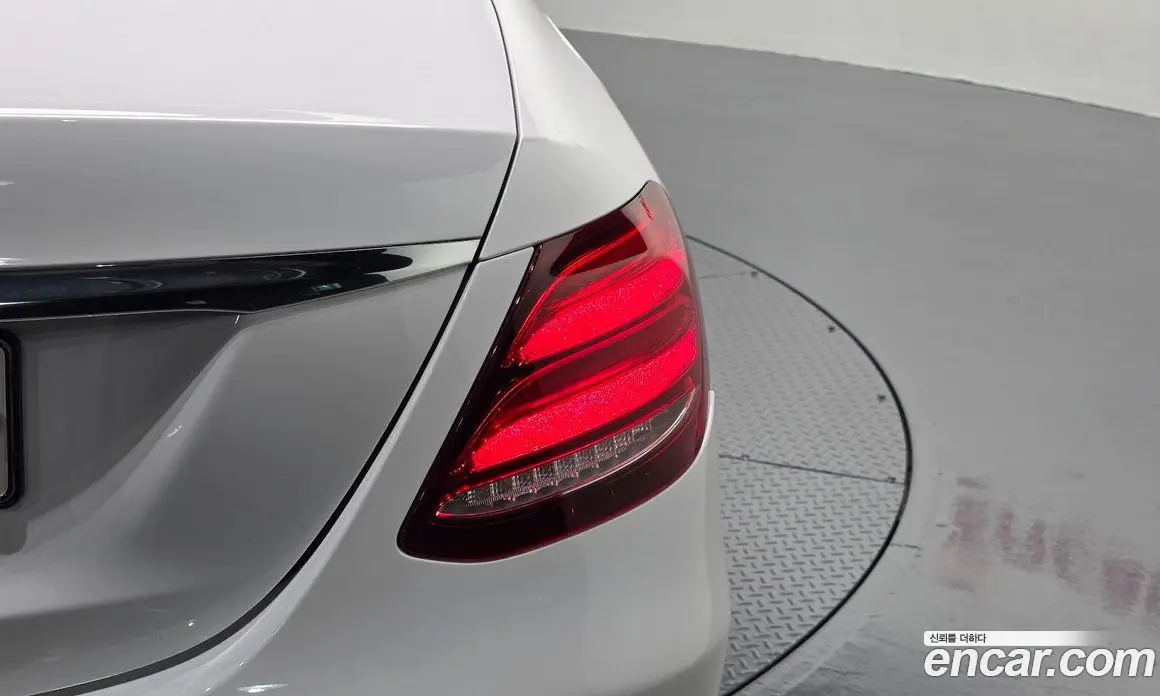 Mercedes-Benz E-Class 2020 2.0 автомат (гидро), фото 9