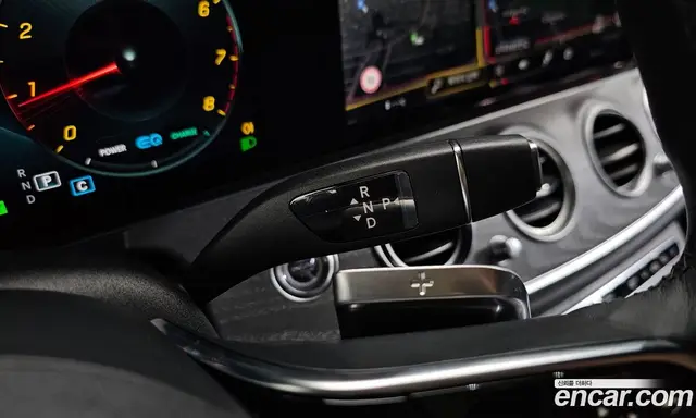 Mercedes-Benz E-Class 2022 2.0 автомат (гидро), миниатюра 12