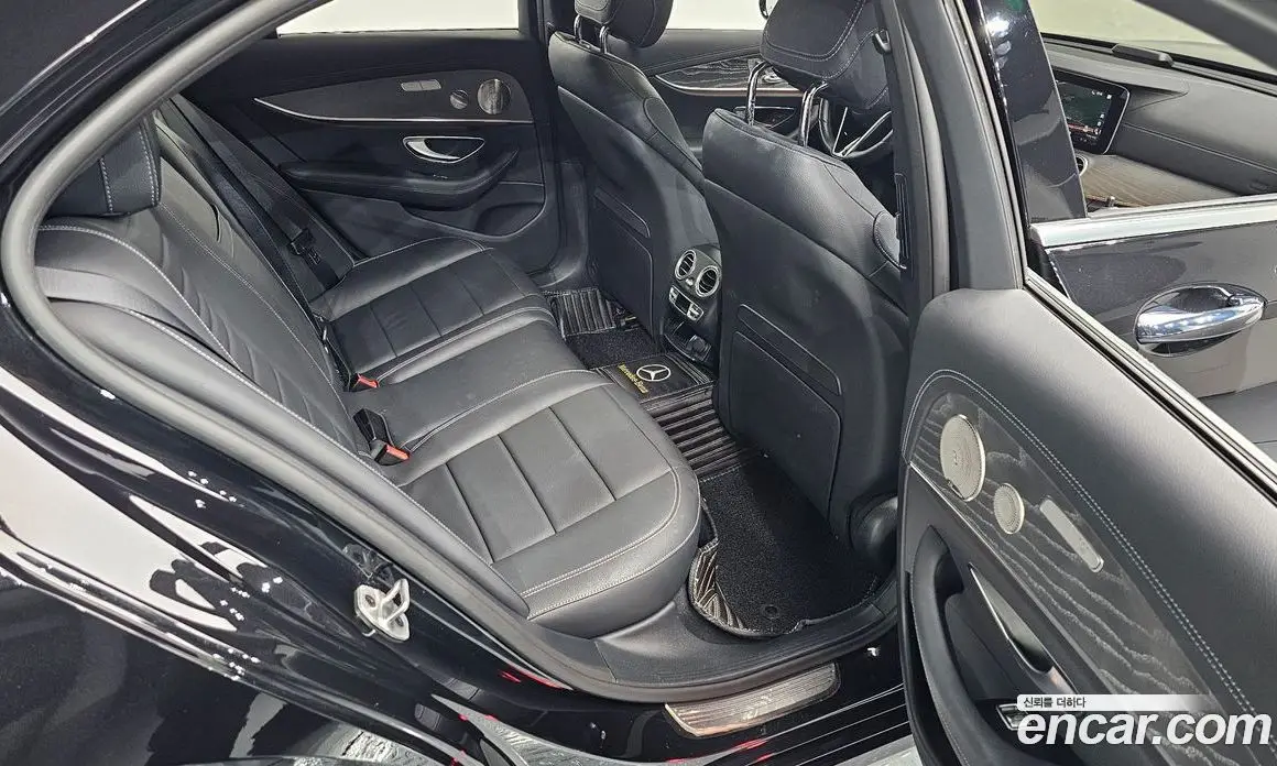 Mercedes-Benz E-Class 2022 2.0 автомат (гидро), фото 17 Mercedes-Benz E-Class 2022 2.0 автомат (гидро), фото 17