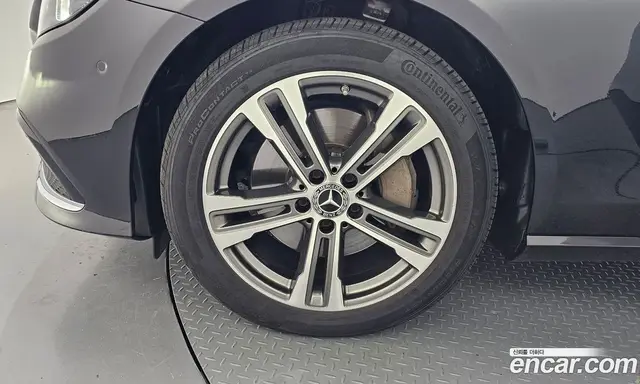 Mercedes-Benz E-Class 2022 2.0 автомат (гидро), миниатюра 5 Mercedes-Benz E-Class 2022 2.0 автомат (гидро), миниатюра 5