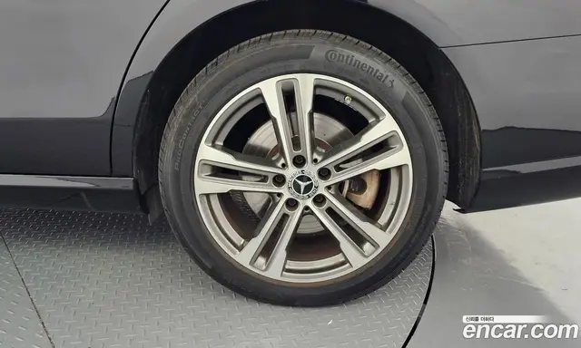 Mercedes-Benz E-Class 2022 2.0 автомат (гидро), миниатюра 7 Mercedes-Benz E-Class 2022 2.0 автомат (гидро), миниатюра 7